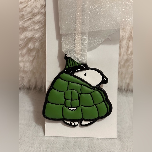 kate spade x snoopy puffer key charm (green) - Picture 4 of 8